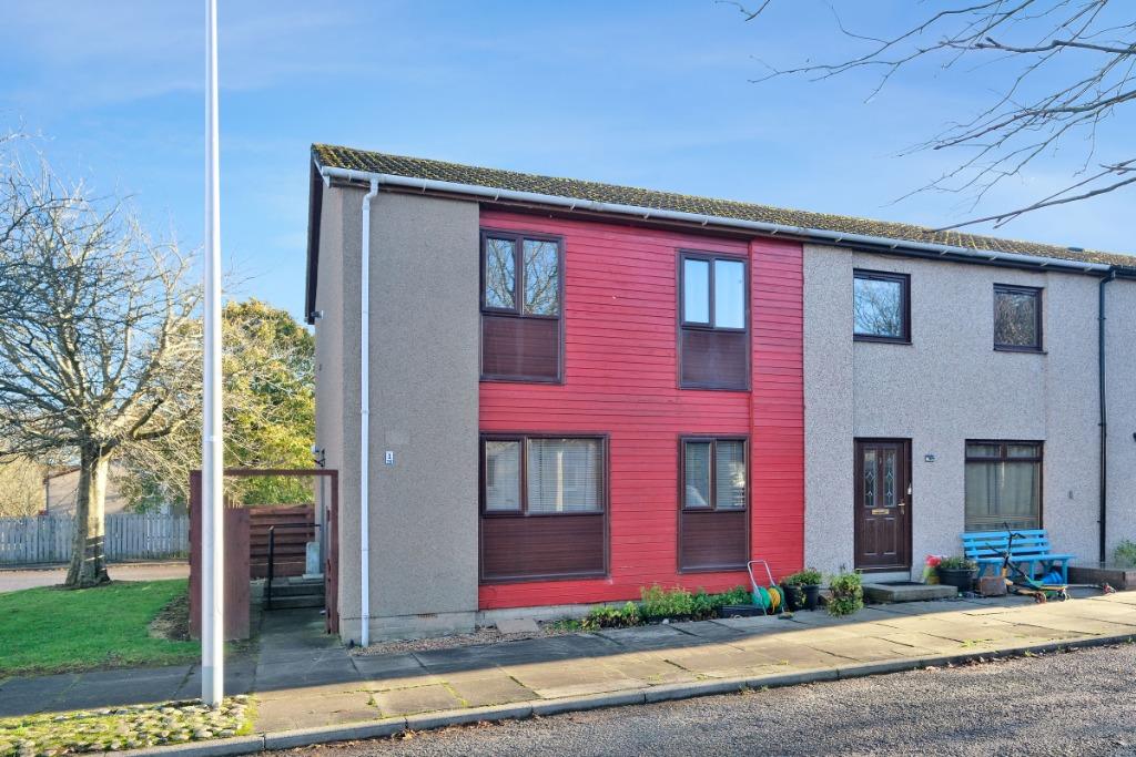Altonrea Gardens, Dyce, Aberdeen, AB21 2 bed end of terrace house for