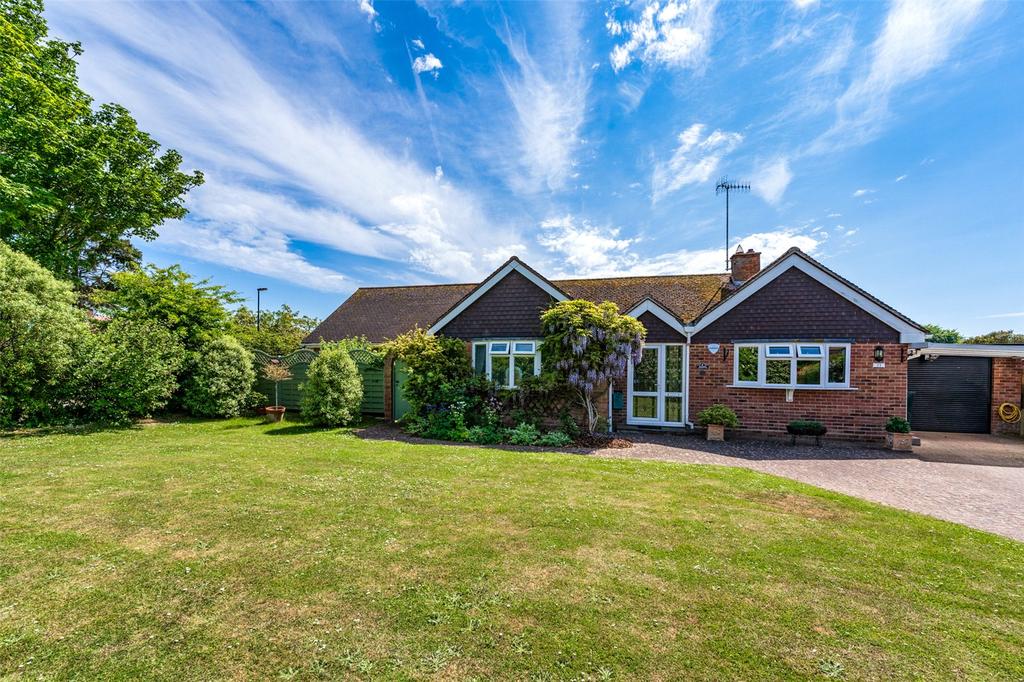 Mill Road Avenue, Angmering... 3 bed bungalow £750,000