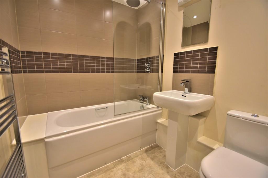 Kreston House, 66 Broomfield Road, Chelmsford, Essex CM1 1SW 2 bed flat ...