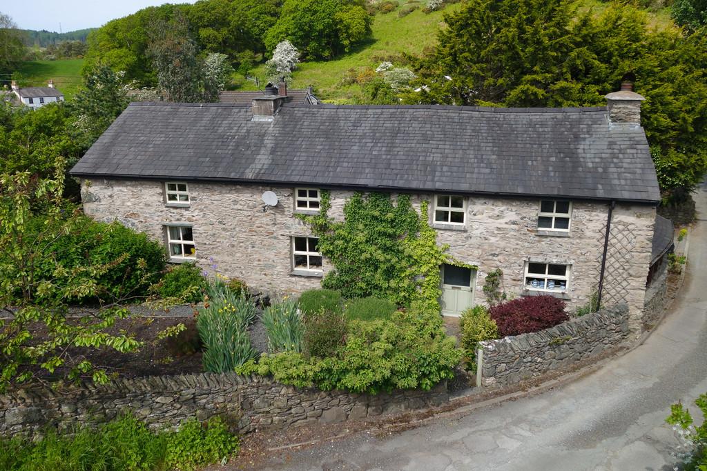 The Hill, Millom, Cumbria 3 bed cottage for sale £400,000