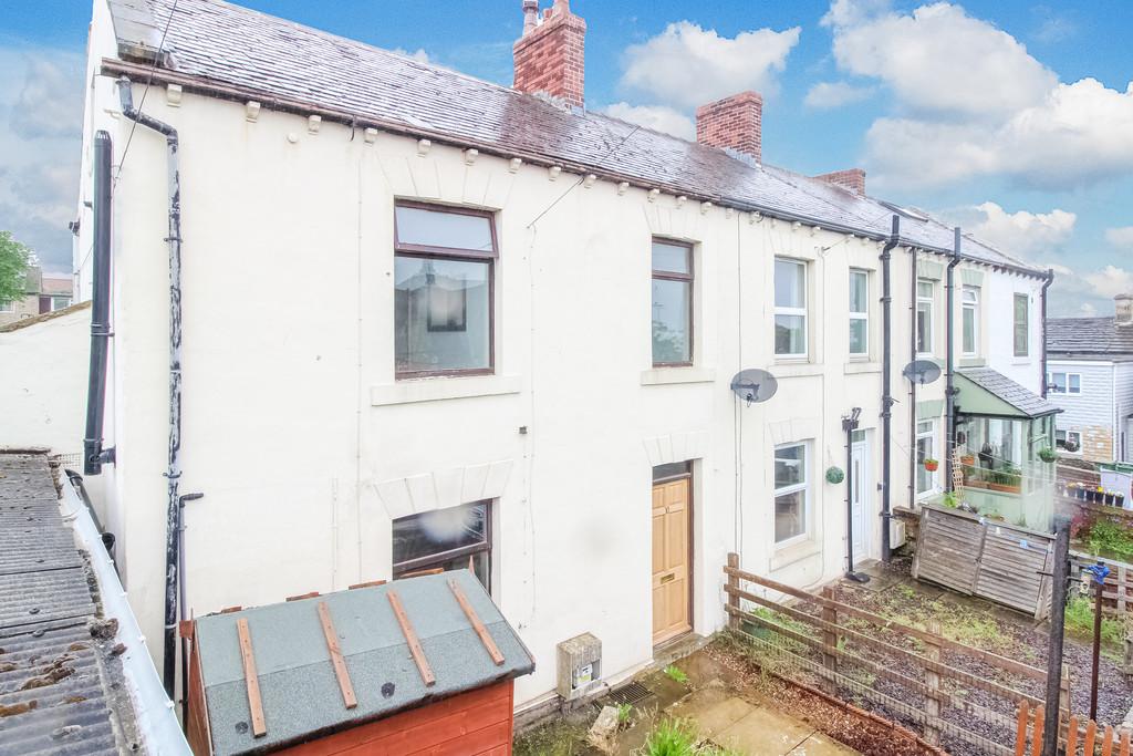 Holmfield Road, Clayton West, Huddersfield 1 bed end of terrace house