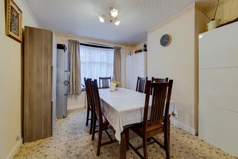 4 bedroom terraced house for sale, Ansell Road, London