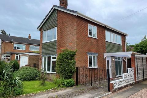 2 Oak Leys, Wolverhampton, WV3 9AB