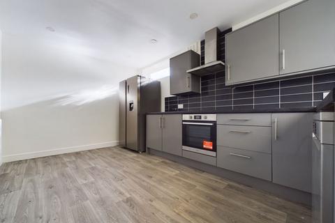2 Oak Leys, Wolverhampton, WV3 9AB