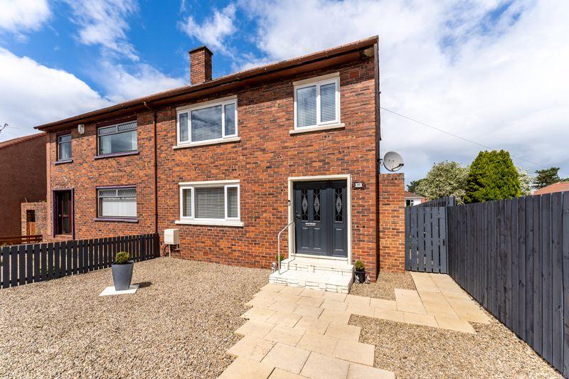 99 Glencairn Road, Ayr KA7 3HG 3 bed semidetached villa £145,000