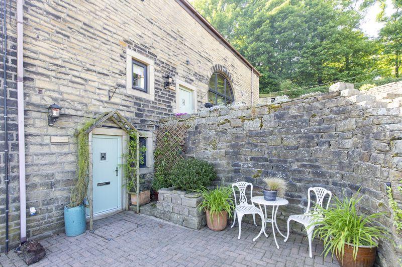 Annexe entrance