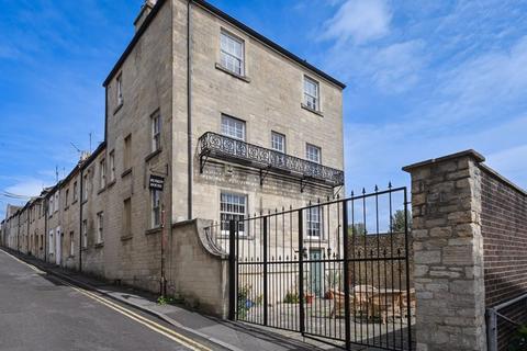 6 bedroom terraced house for sale - St. Marys Place, Chippenham