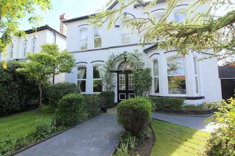 Scarisbrick New Road, Southport 6 bed detached house £575,000