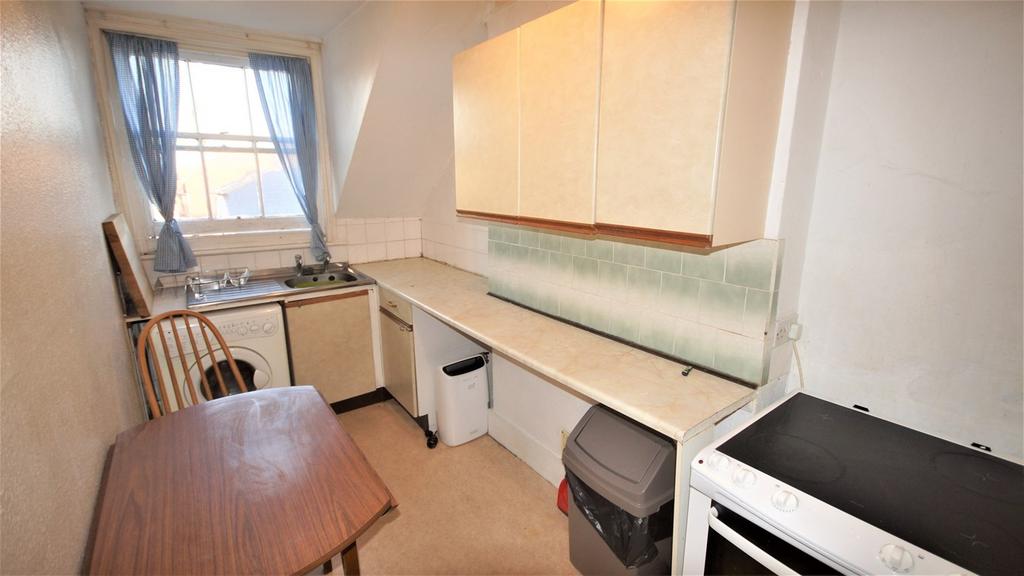 Wilton Road, BexhillonSea, TN40 1 bed apartment for sale £120,000