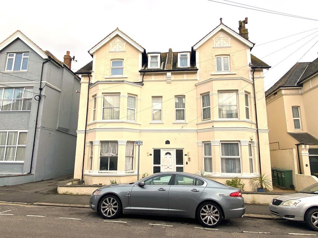 Wilton Road, BexhillonSea, TN40 1 bed apartment for sale £117,500