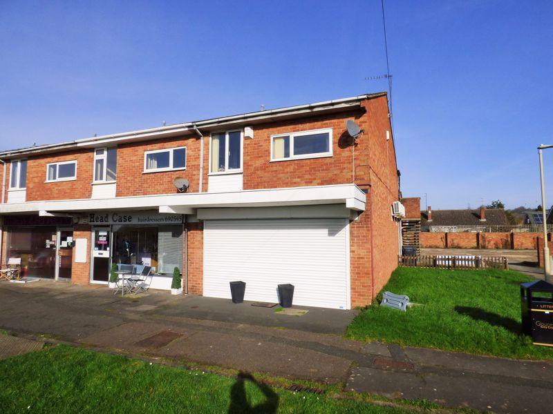 Insley Gardens, Hucclecote, Gloucester GL3 3BA 2 bed apartment £145,000