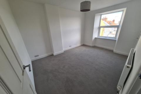 3 Foundry Square, Crewkerne, TA18 8HB