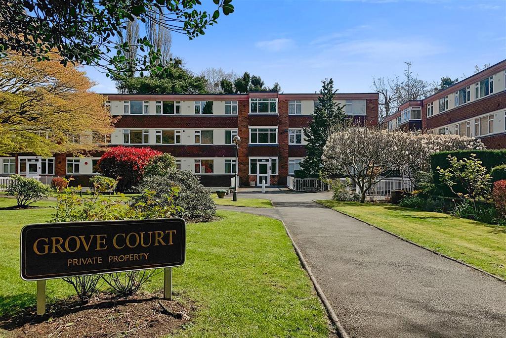 Davenport Road, Coventry 3 bed flat £1,100 pcm (£254 pw)