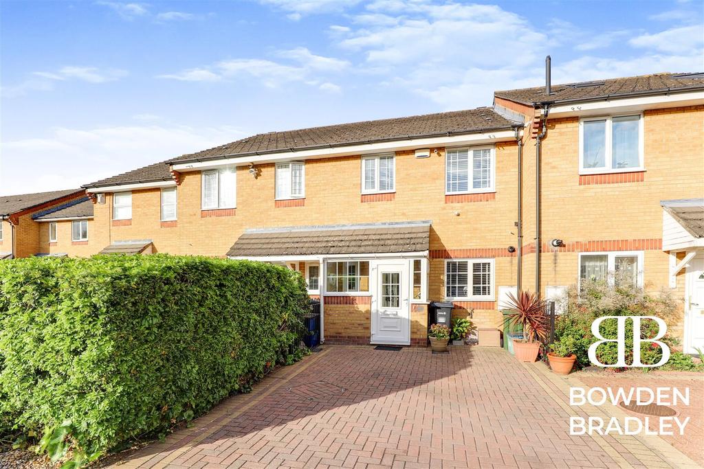 Maple Close, Hainault 3 bed house £500,000
