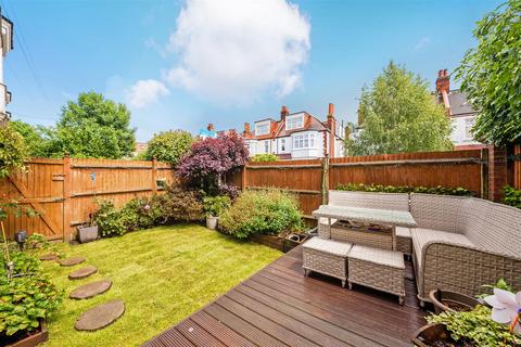 11a Laurel Road, London, SW20 0PP