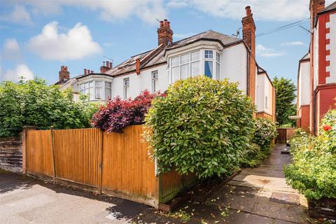 11a Laurel Road, London, SW20 0PP