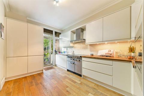 11a Laurel Road, London, SW20 0PP