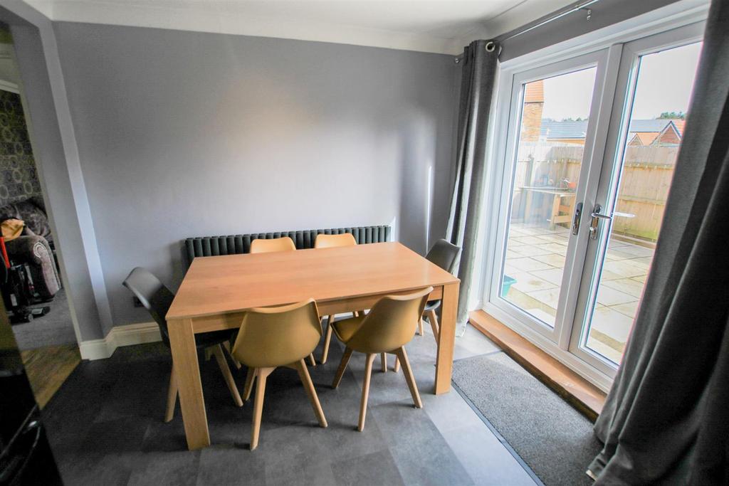 Dining Area.jpg