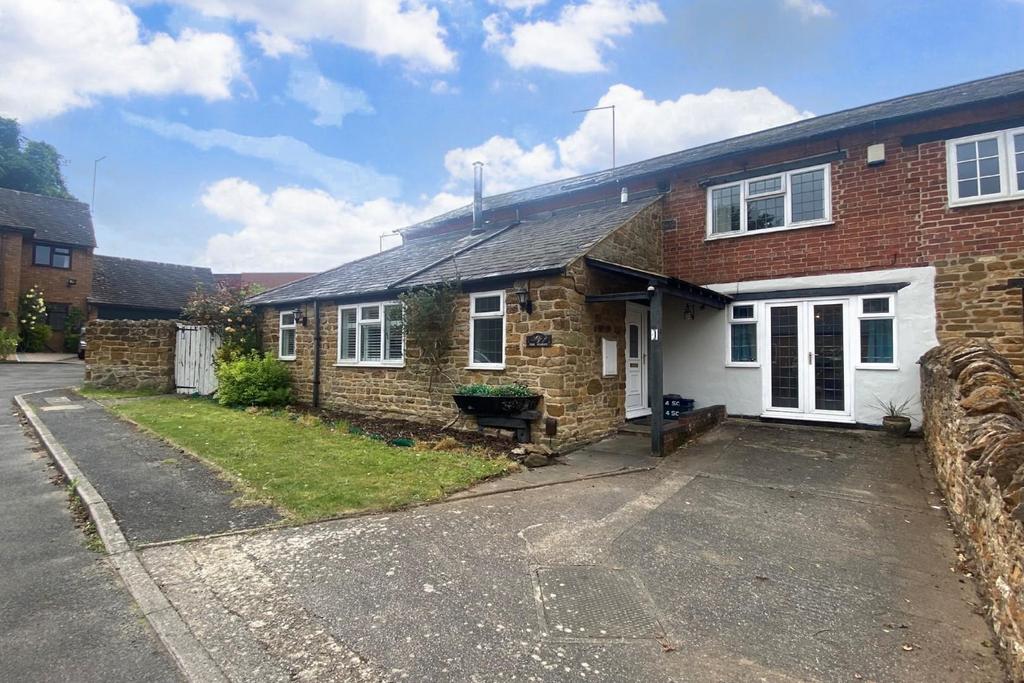 Stable Court, Kingsthorpe Village, Northampton, NN2 3 bed semidetached