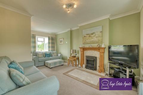 Hillcrest Cheadle Road, Draycott, Stoke-on-trent, ST11 9RQ