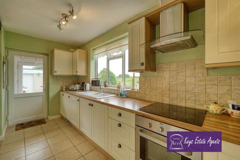 Hillcrest Cheadle Road, Draycott, Stoke-on-trent, ST11 9RQ