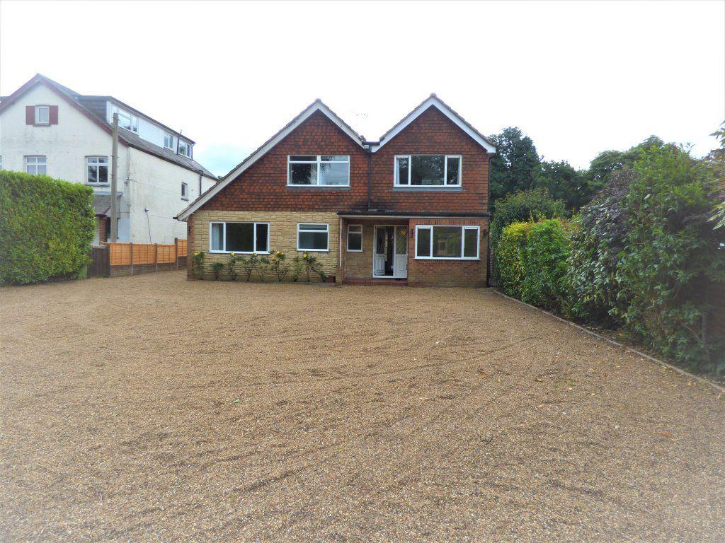 BOOKHAM 4 bed detached house to rent £2,950 pcm (£681 pw)