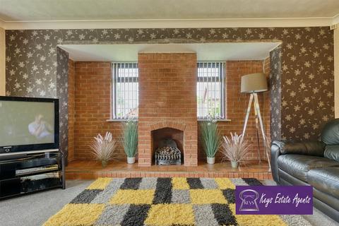 6 Byron Close, Cheadle, Stoke-on-trent, ST10 1XB