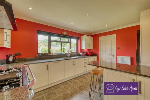 6 Byron Close, Cheadle, Stoke-on-trent, ST10 1XB