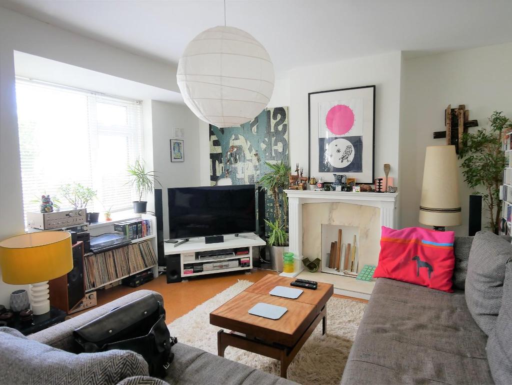St. Davids Crescent, Penarth 3 bed semidetached house £350,000