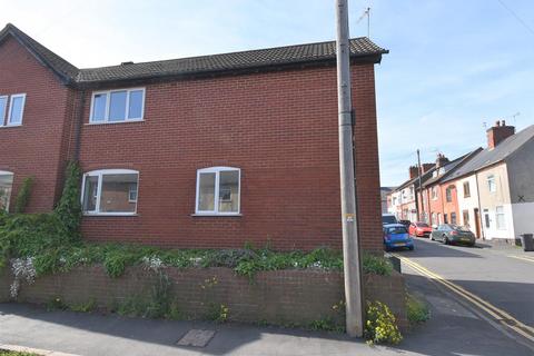 2 bedroom semi-detached house to rent, Manor Street, Hinckley LE10