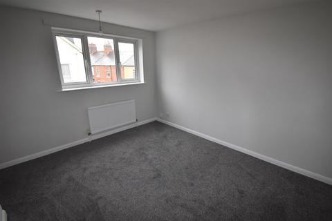 2 bedroom semi-detached house to rent, Manor Street, Hinckley LE10