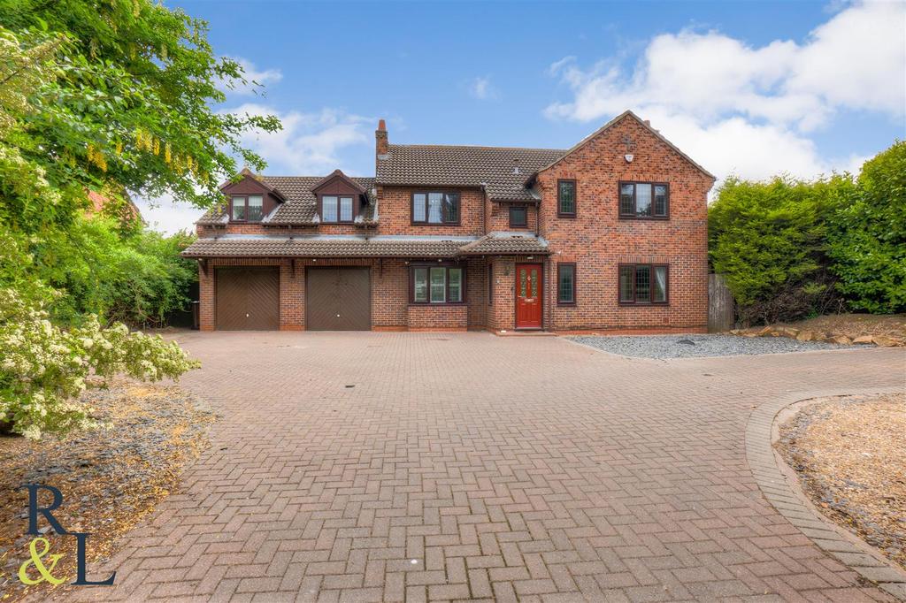Ruddington Lane, Wilford, Nottingham 5 bed detached house £695,000