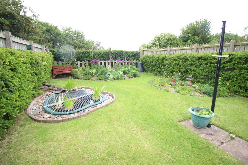 Estoril Road South, Darlington 3 bed terraced house for sale £125,000