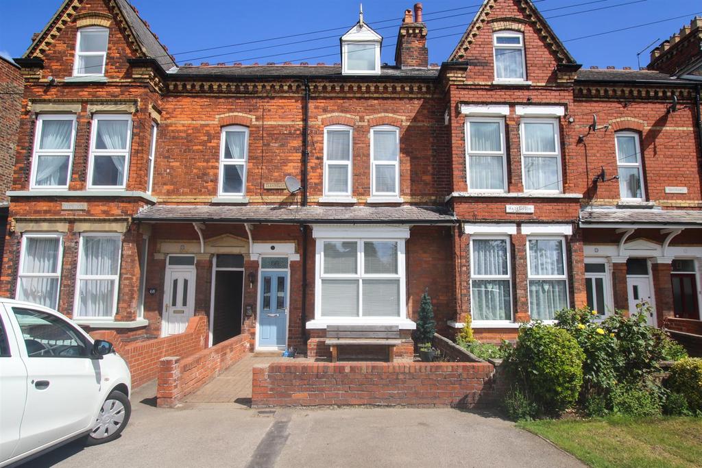 Bessingby Road, Bridlington 5 bed terraced house for sale £199,950