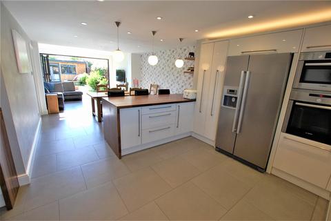 27 Briars Wood, Hatfield, AL10 8DA