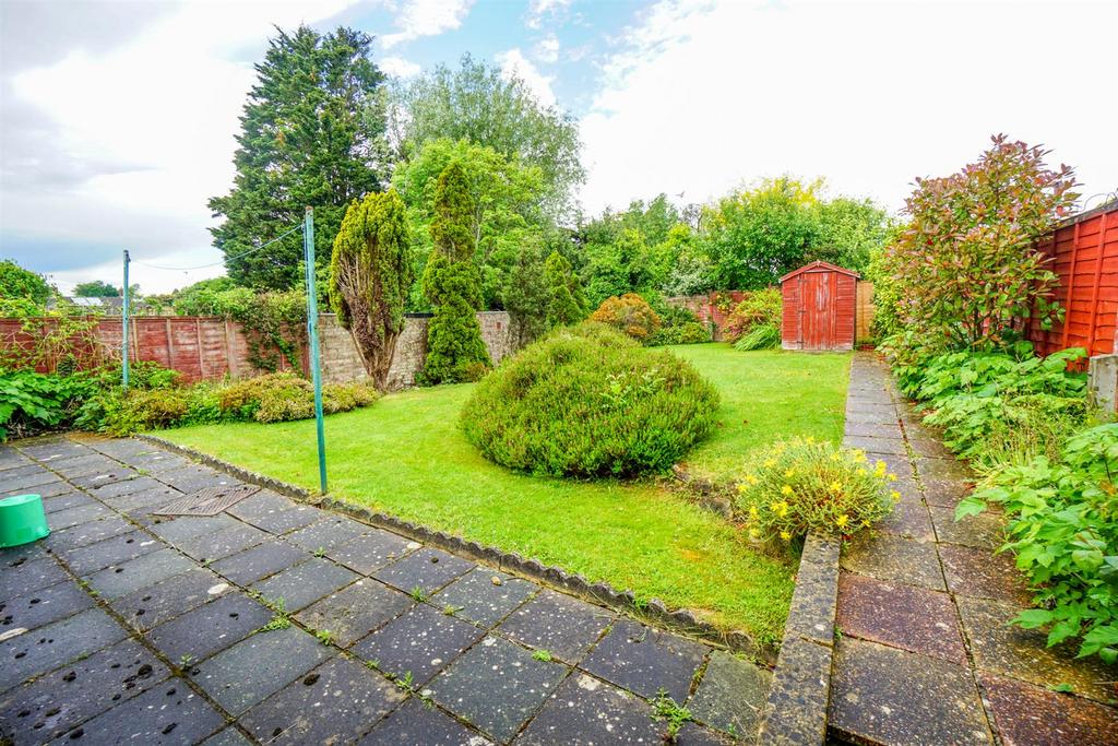 The Links, St. LeonardsOnSea 2 bed detached bungalow £300,000