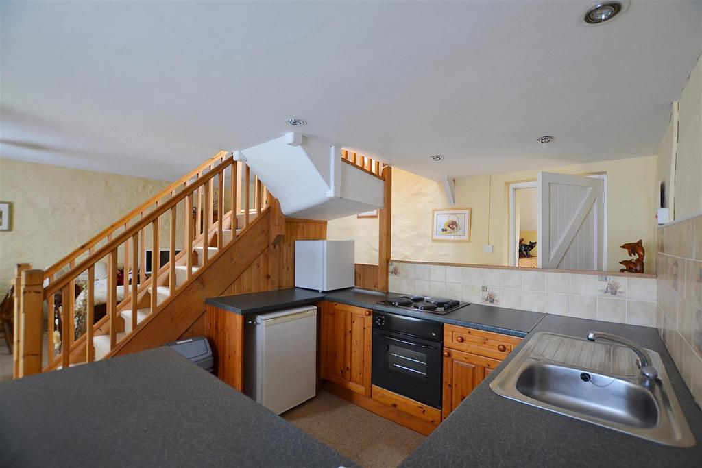 Kitchen..JPG