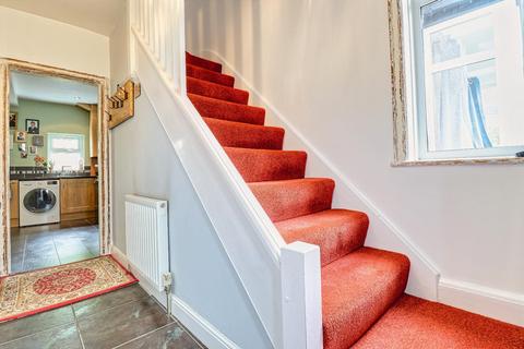 21 Canada Drive, Rawdon, Leeds, LS19 6LU