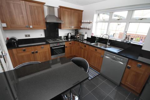 1 Moorgreen Fold, Bradford, BD10 8XE