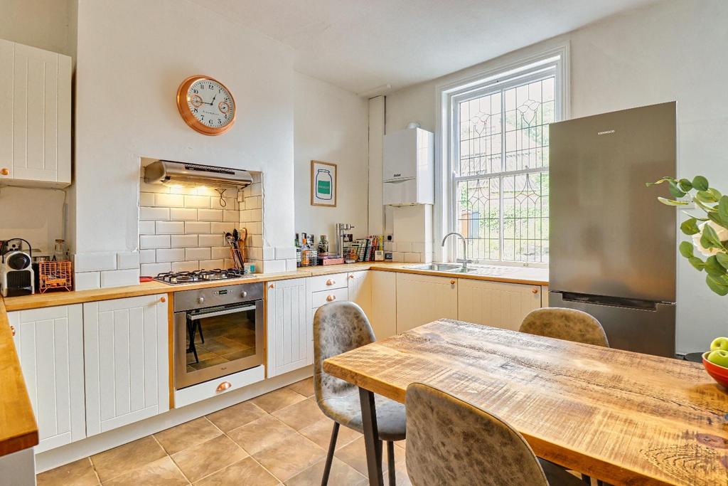Dining kitchen