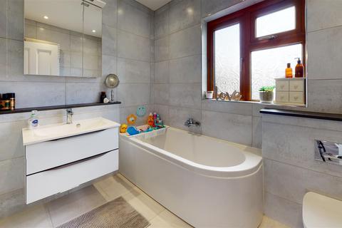 11 Foads Hill, Cliffsend, Ramsgate, CT12 5EL