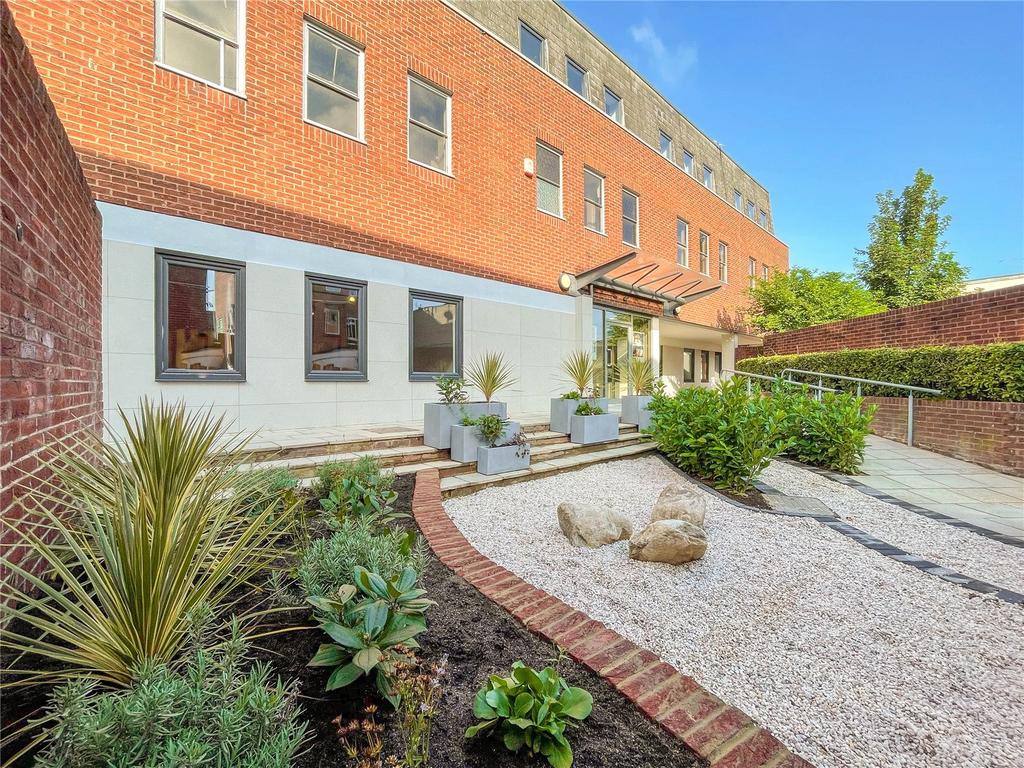 Paxton House, Prospect Place, Old Town, Swindon, SN1 2 bed apartment