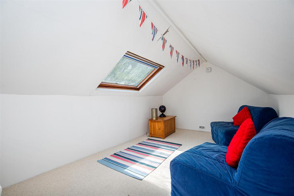 A12 - 121 Victoria Road, Crew House, Dartmouth - 2