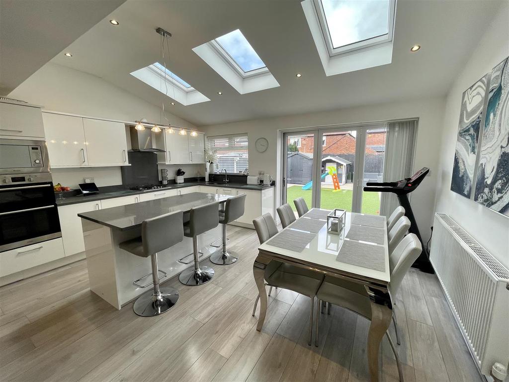 Merton Drive, Liverpool 3 bed semidetached house £225,000