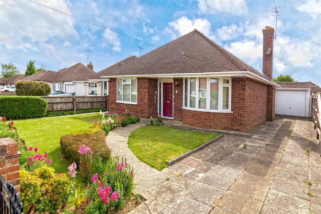 Frobisher Close, GoringBySea 2 bed detached bungalow for sale £475,000