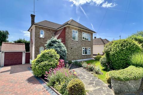 27 Burses Way, Hutton, Brentwood, CM13 2PL