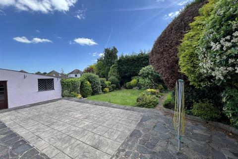 27 Burses Way, Hutton, Brentwood, CM13 2PL