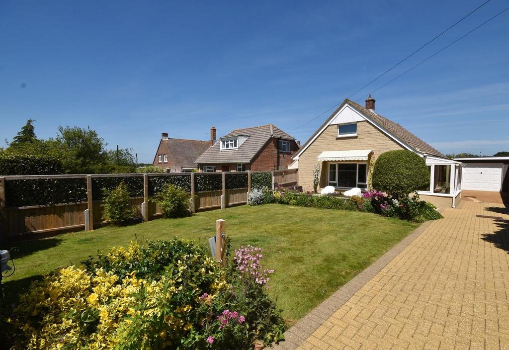 Seaview Lane, Seaview, PO34 5DJ 2 Bed Detached Bungalow For Sale - £415,000