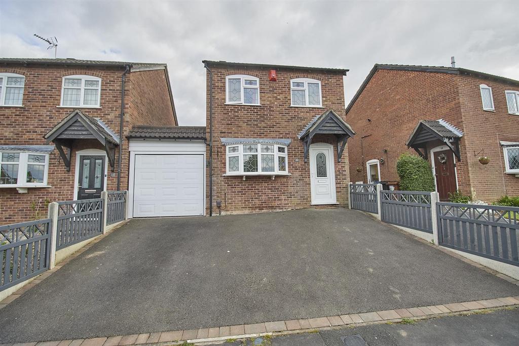 The Drive, Barwell, Leicester 3 bed detached house £255,000