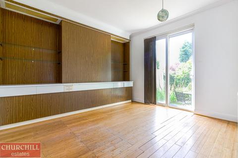 21 Danbury Way, Woodford Green, IG8 7EZ